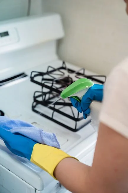 Cleaning time 🧼🤚 -- Thanks for visiting! Donations help & motivate me to keep uploading more 📸s. Even a buck or two helps. ➡️ https://www.buymeacoffee.com/uniqueton Found my photos useful? feel free to contact me about anything at email: uniquetonshots@gmail.com IG: @uniquetonshots